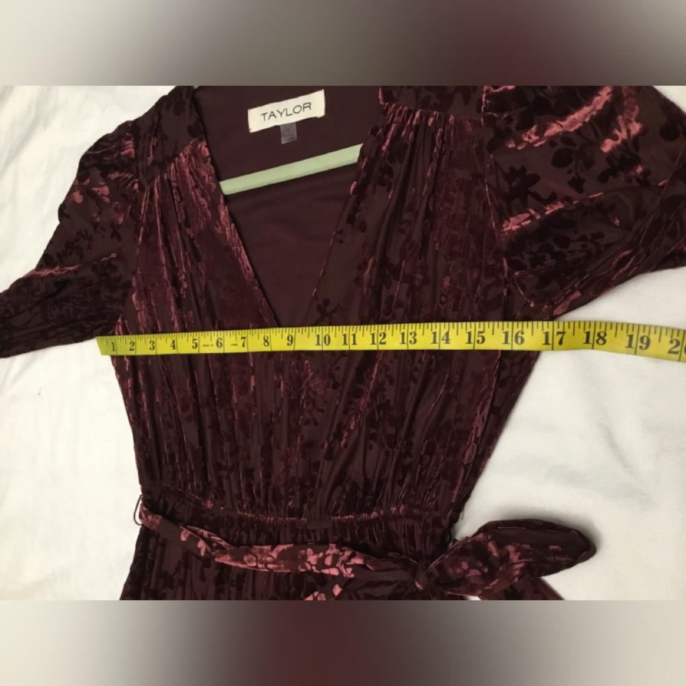 Elegant Burgundy Long Sleeve Dress - Picture 5 of 14
